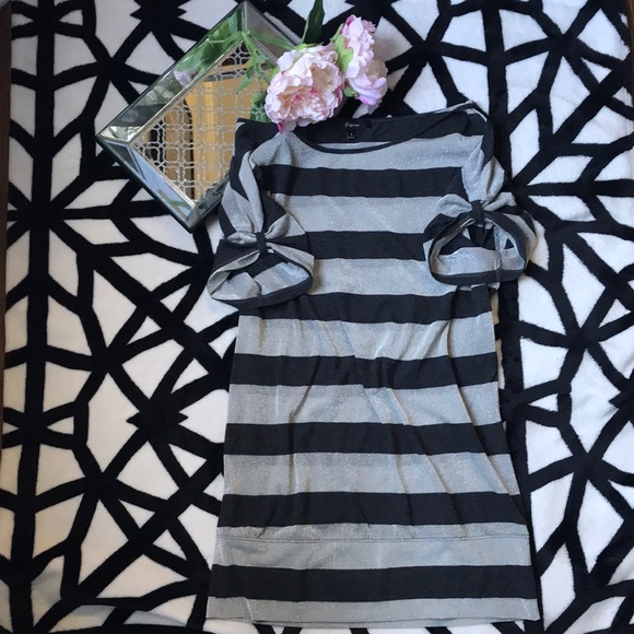 Express Tops - ✨SOLD! EXPRESS Silver Black Short Sleeves Tunic S✨